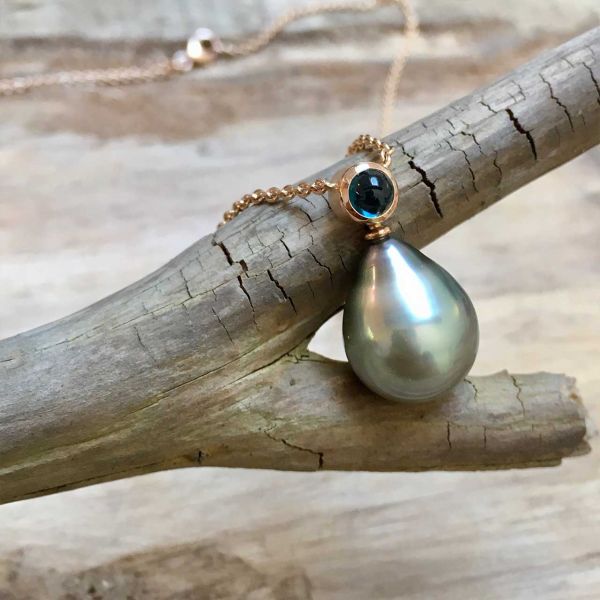 anhaenger-in-rosegold-turmalin-tahitiperle9089C007-4636-D263-F3ED-3F8C30CDF6AE.jpg