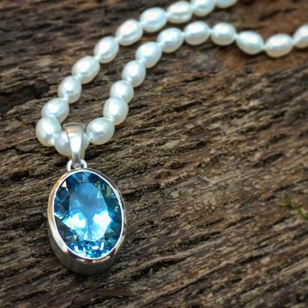 anhaenger-in-weissgold-aquamarin-sue-sswasserperlenkette1D907B19-7C78-640E-0F83-C94DF0553810.jpg