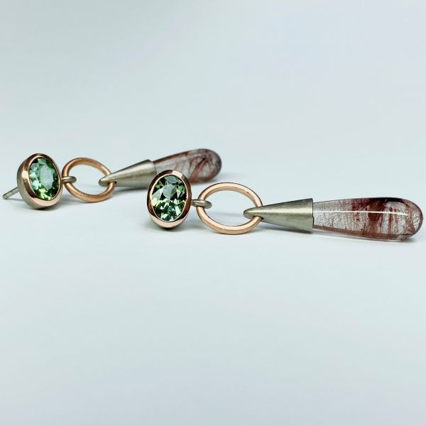 ohrhaenger-in-rotgold-und-weissgold-mit-turmalinen-und-bergkristallpampeln8E9B4E65-0665-E93E-8756-969FC1D475A8.jpeg